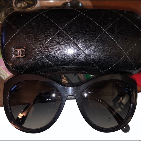 Authentic Chanel glasses with case - Picture 5 of 7
